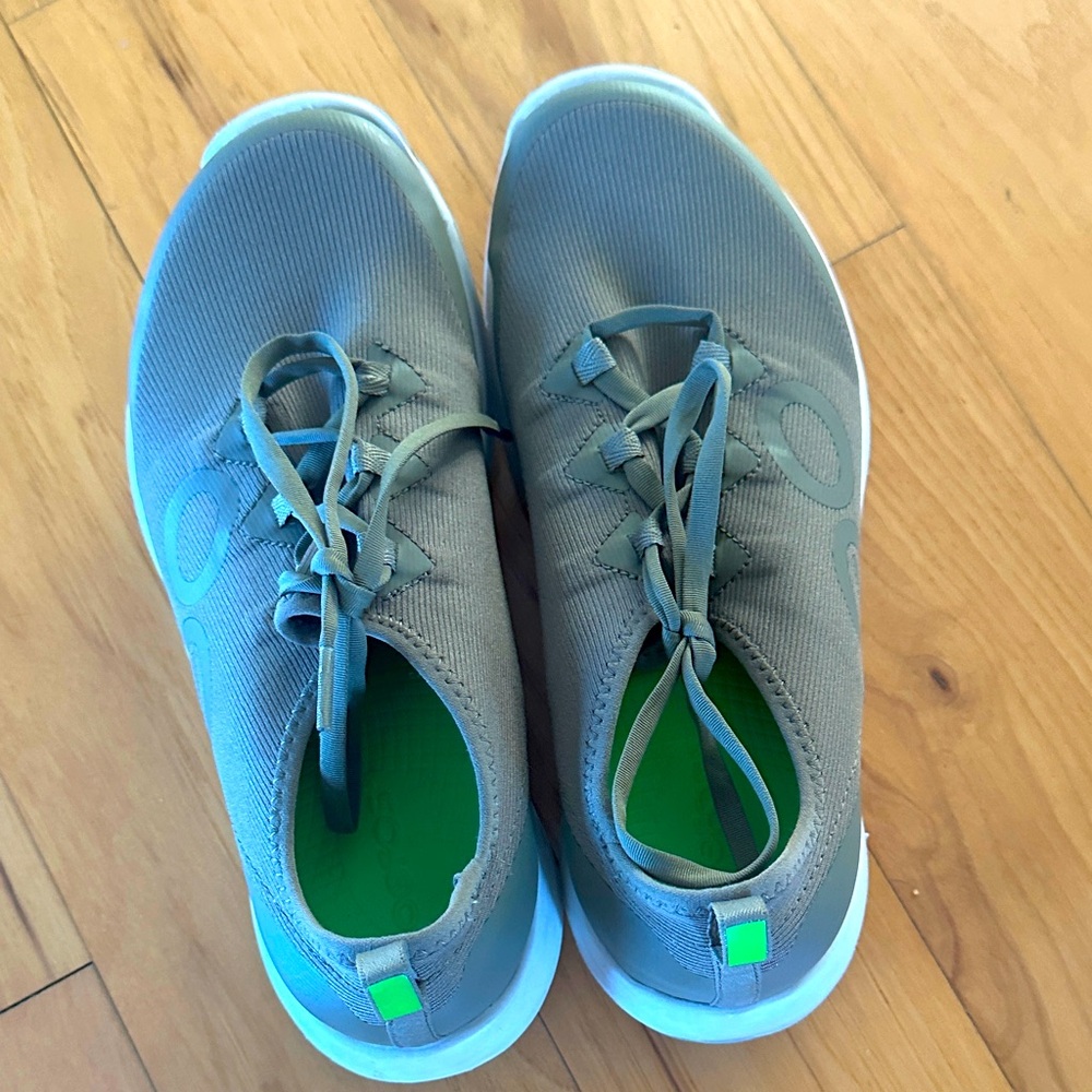Womens Lightweight  Oefos Slip-On Sneakers